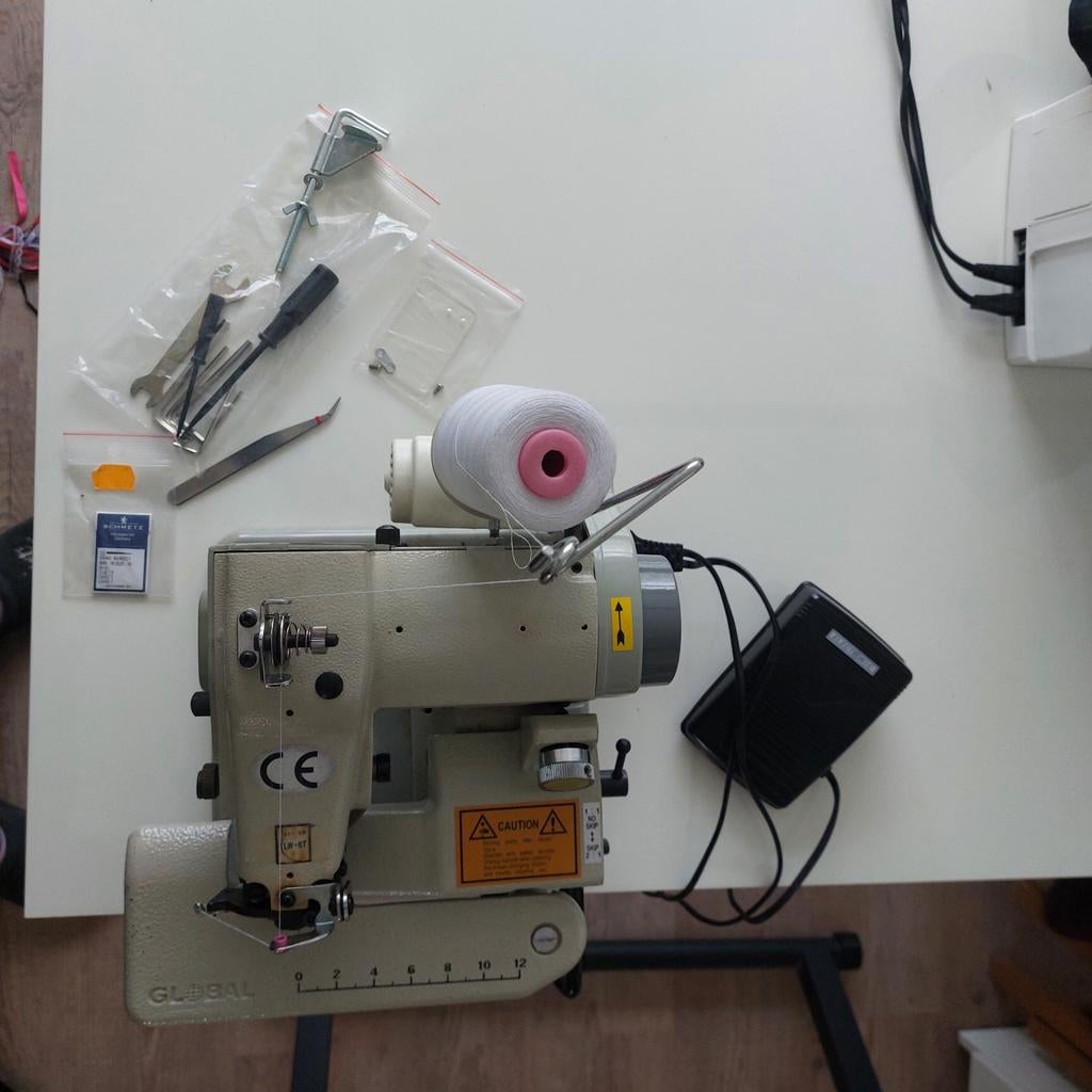 Industrieel Blindzoommachine GLOBAL BM 9210, Hobby en Vrije tijd, Naaimachines en Toebehoren, Ophalen, Lockmachine, Overige merken