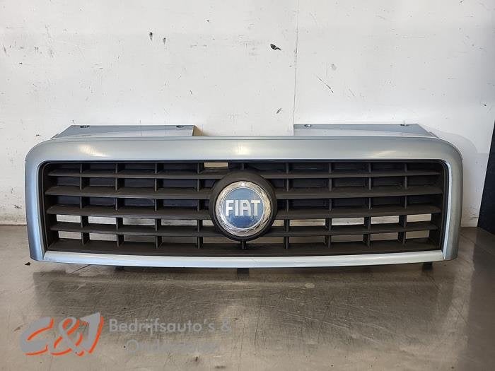 Grille van een Fiat Doblo (XXXXXXXX), Gebruikt, -, -, Ophalen of Verzenden