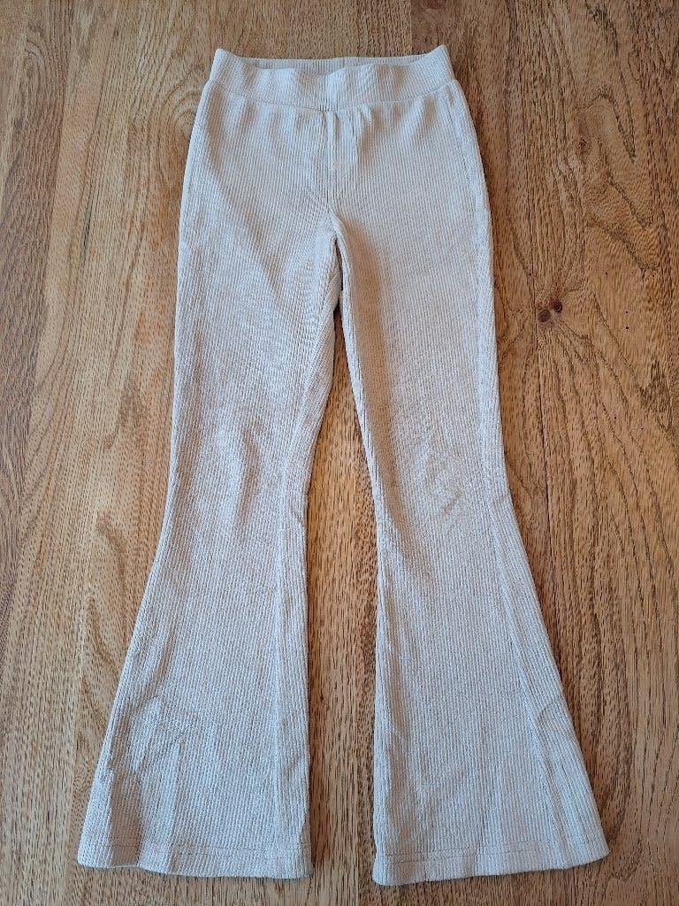Zachte, beige ribbroek. Flared - Europe Kids - maat 134, Broek, Gebruikt, Europe Kids, Meisje