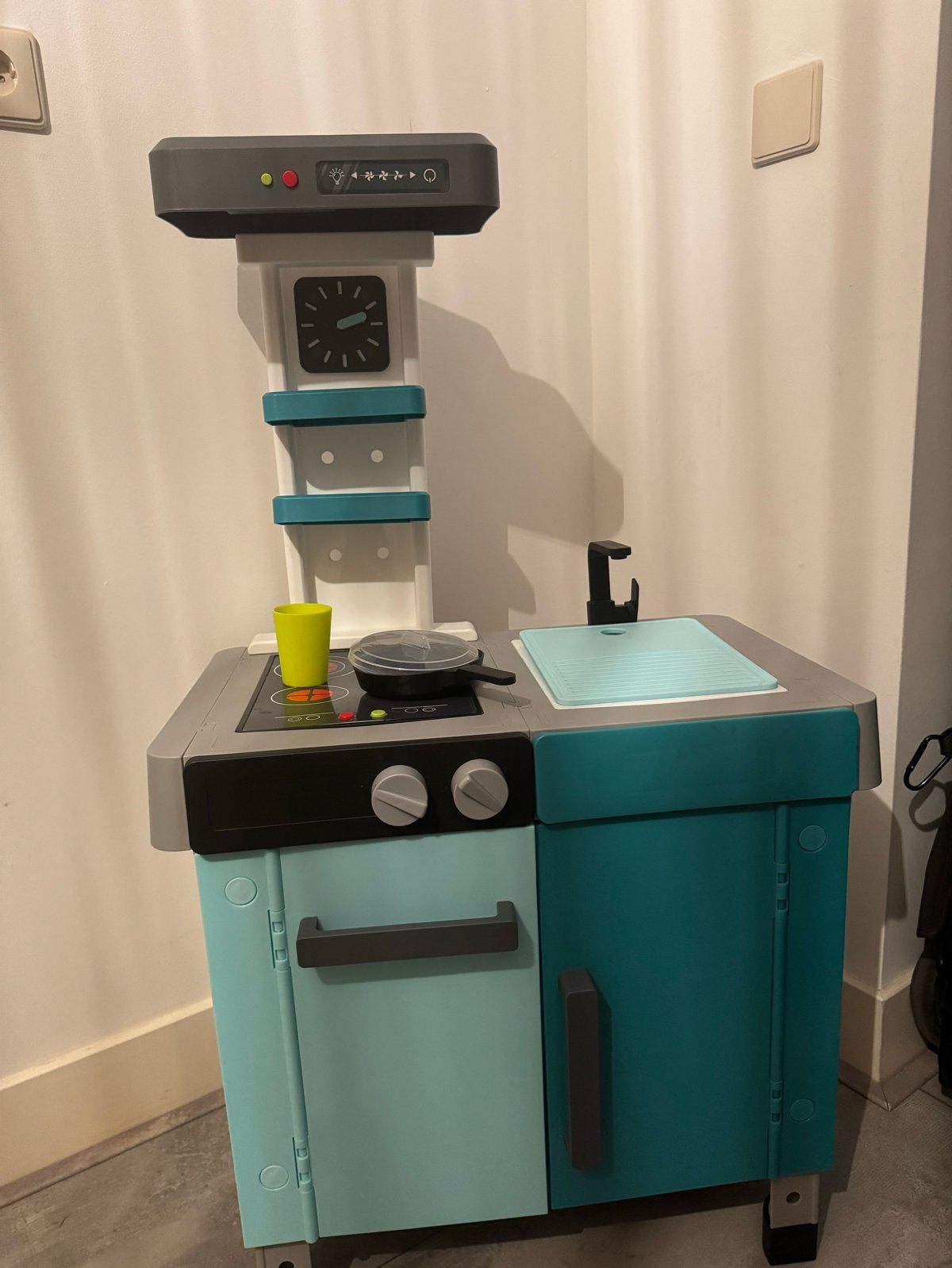 Smoby Speelkeuken met accessoires, Ophalen of Verzenden, Zo goed als nieuw, Kunststof, Speelkeuken