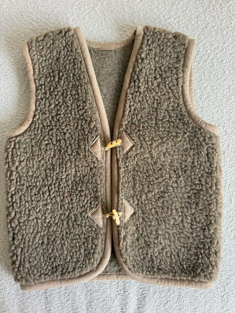 Alwero vestje bodywarmer bruin maat M (128), Ophalen of Verzenden, Zo goed als nieuw, Jongen