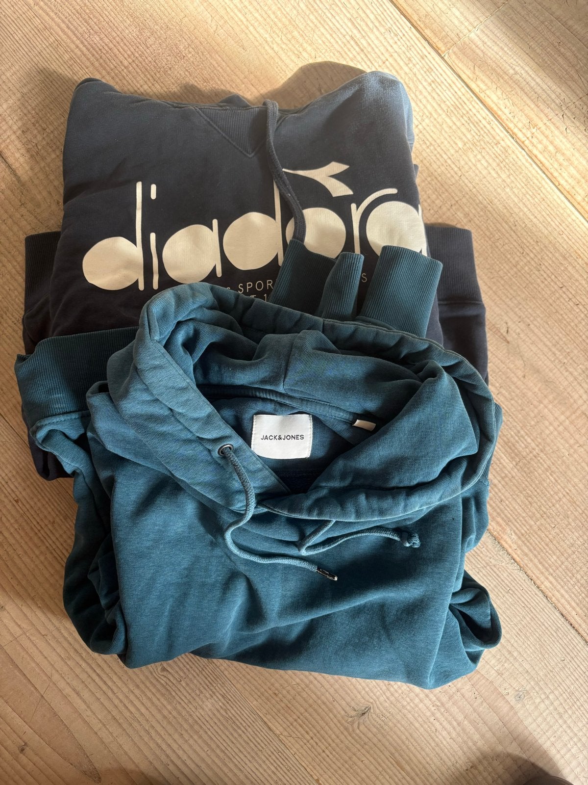 2 Hoodies: Diadora & Jack & Jones - Maat S (Gratis), Ophalen, Gedragen, Maat 46 (S) of kleiner, Meerkleurig