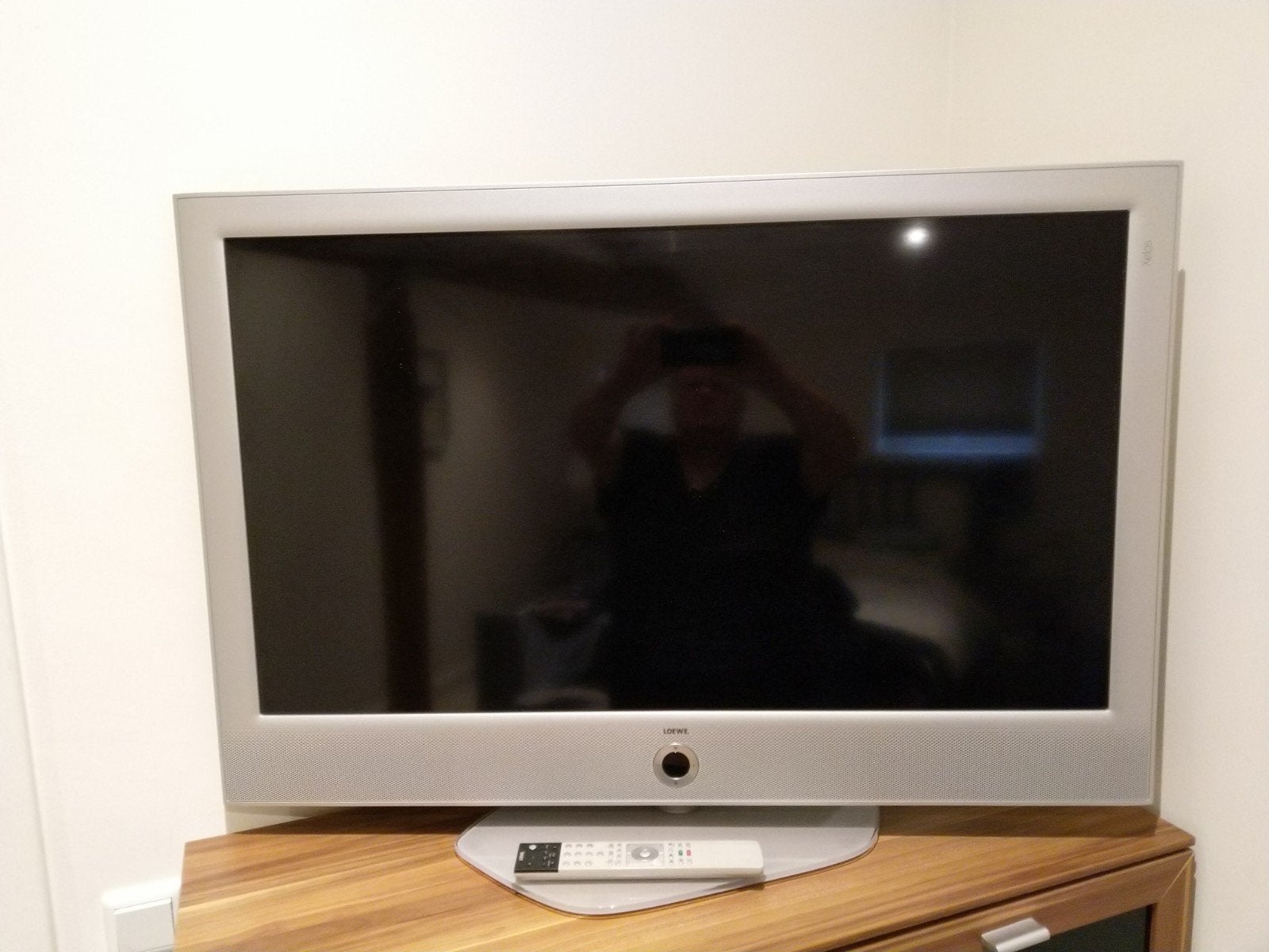 Te koop: een LOEWE tv, nauwelijks gebruikt., Overige merken, 50 Hz, Ophalen of Verzenden, Zo goed als nieuw
