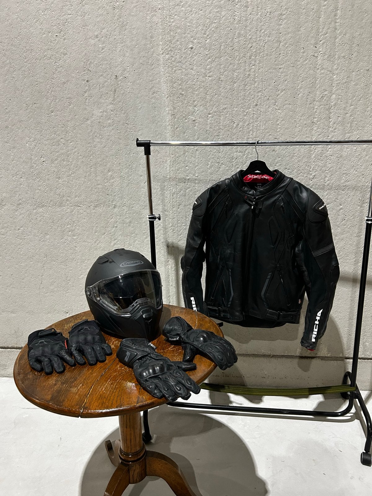 Richa leren motorjas, Caberg helm en handschoenen, Motoren, Ophalen of Verzenden, Tweedehands, Heren, Jas | leer