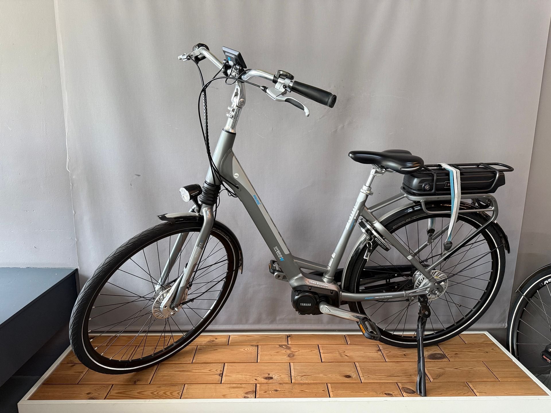 Elektrische fiets GIANT PRIME MIDDENMOTOR, -, -, Zo goed als nieuw, 47 tot 51 cm
