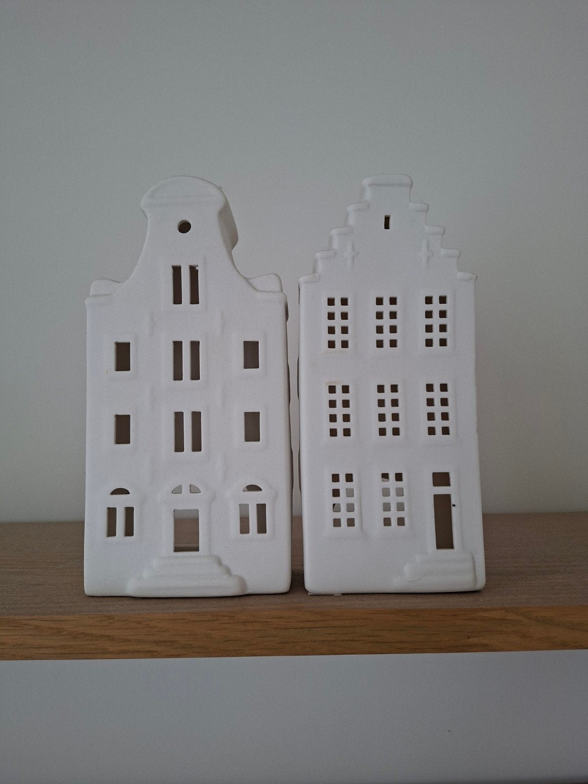Set van 2 Witte Grachtenpand Kaarsenhuizen, Ophalen of Verzenden, Zo goed als nieuw, Modern, Wit
