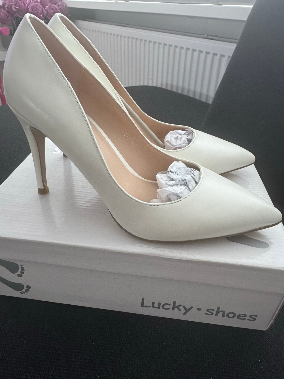 Nieuwe witte hakken maat 40 - Lucky Shoes, Kleding | Dames, Ophalen, Nieuw, Wit, Pumps