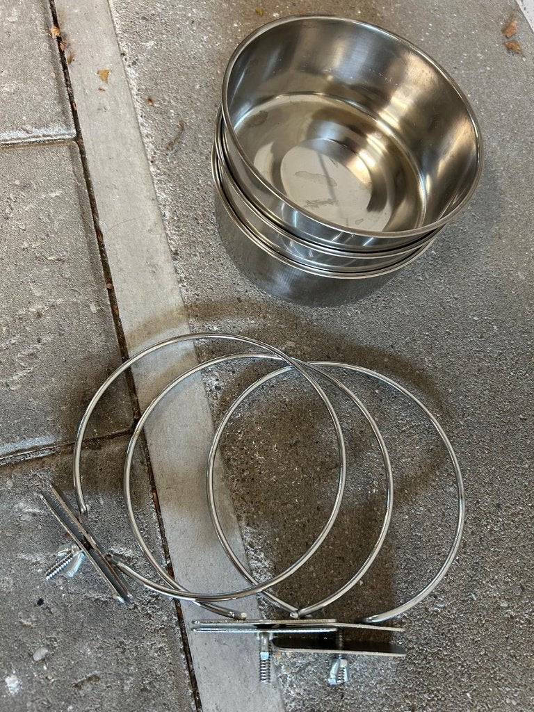 Bench voerbak/drinkbak hond, Dieren en Toebehoren, Ophalen, Zo goed als nieuw