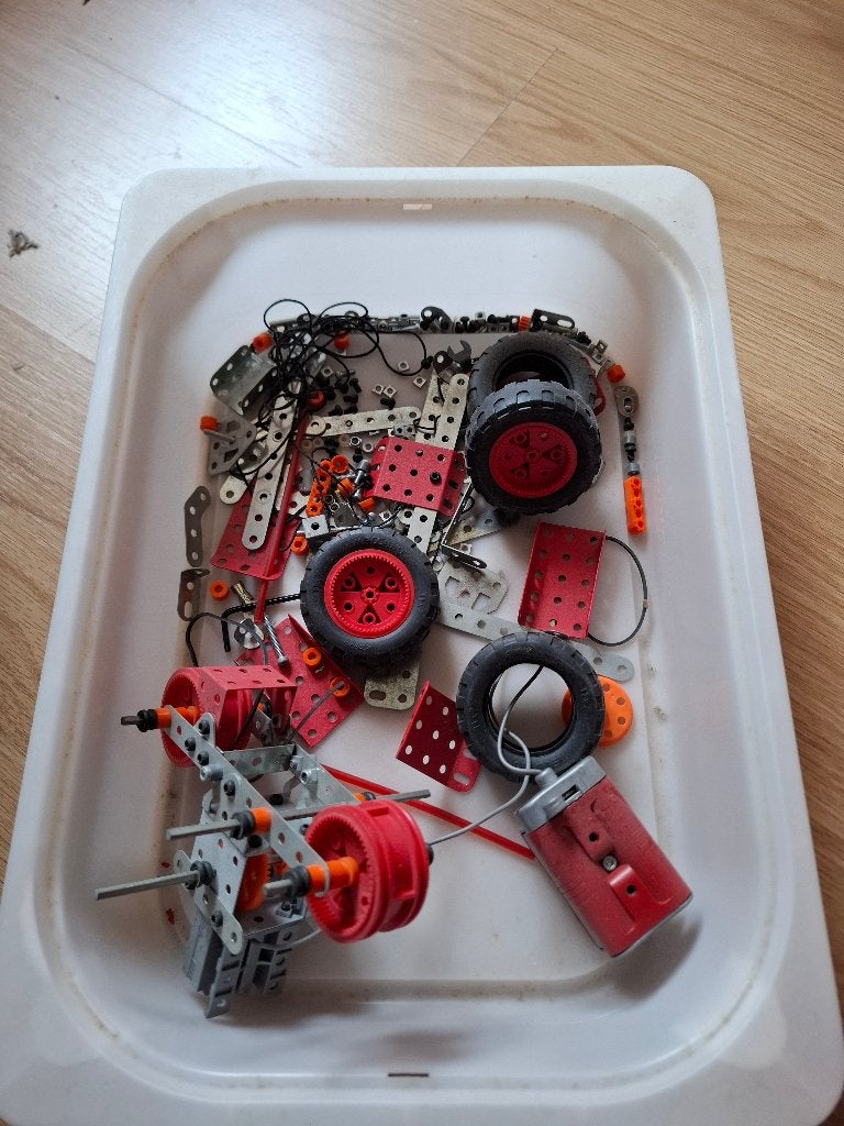 Meccano, Ophalen