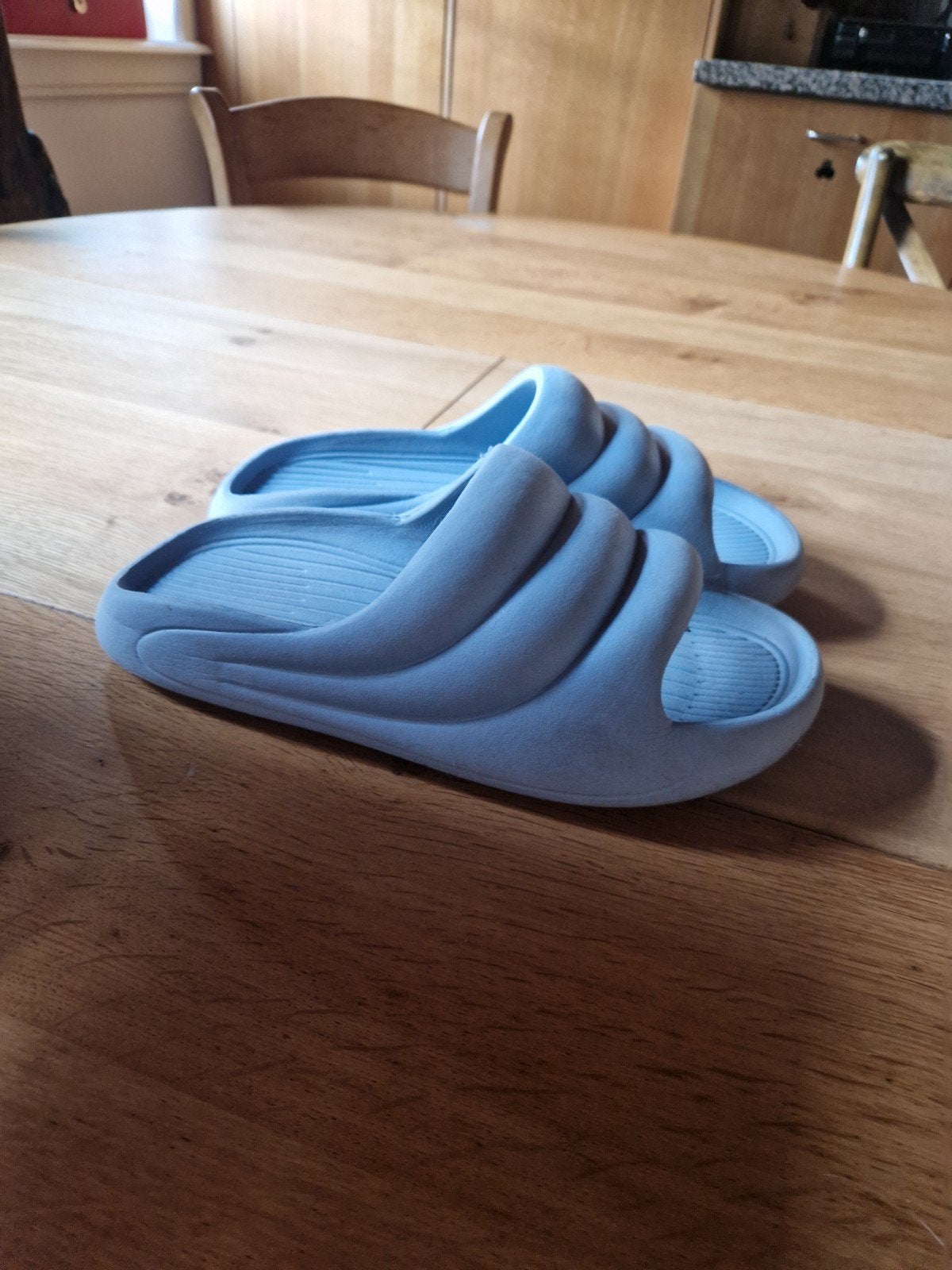 SLIPPERS MAAT 37/38, Kleding | Dames, Slippers, Blauw, Ophalen of Verzenden, Zo goed als nieuw