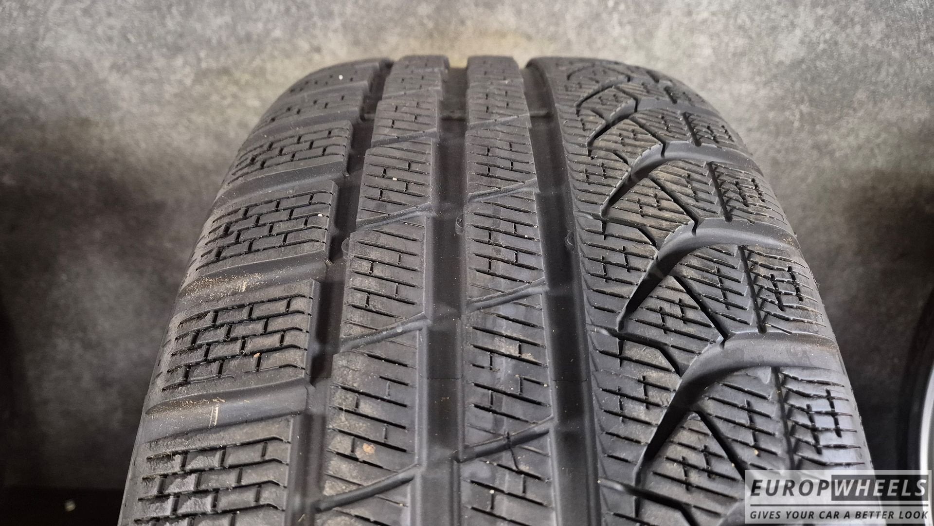 19 inch Audi A4 S4 Avant B8 B9 B10 Winterbanden A6, 19 inch, -, -, Banden en Velgen