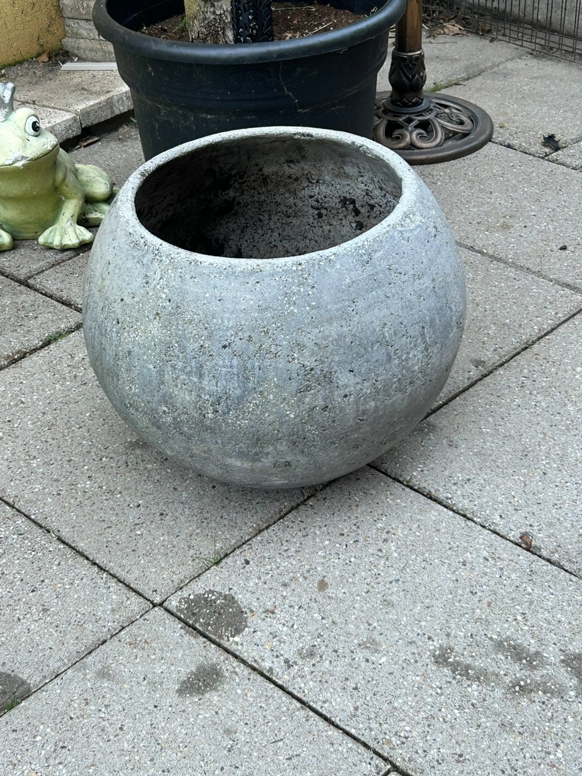 Grote ronde bloempot steen dia 50 hoogte 45 cm, Tuin en Terras, Bloempotten, Ophalen, Zo goed als nieuw, Rond, Steen
