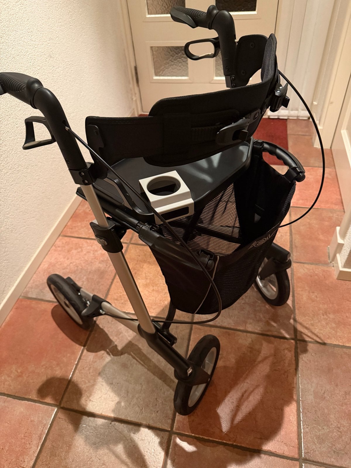 Rollator Gemino zwart - weinig gebruikt, Ophalen, Opvouwbaar, Zo goed als nieuw