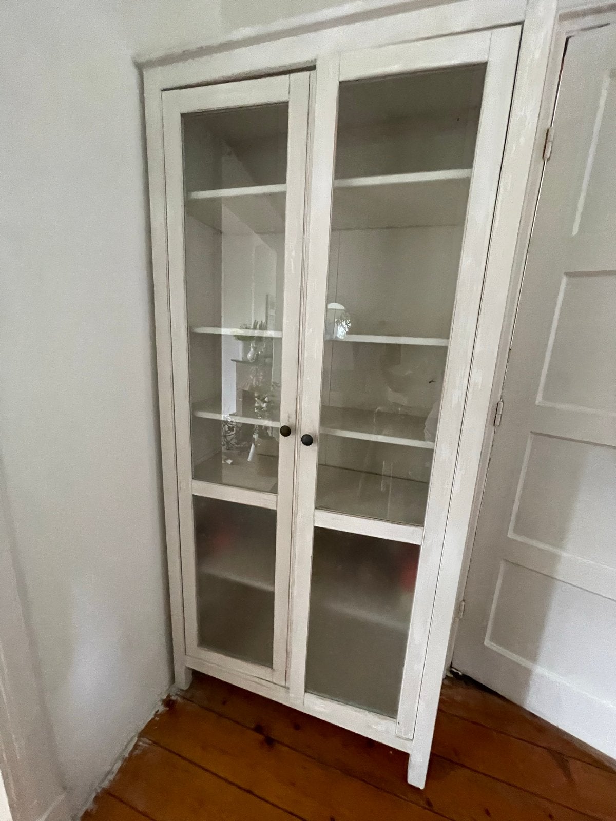 IKEA HEMNES Witte vitrinekast met glazen deuren en planken, Ophalen, Gebruikt, 50 tot 100 cm, 150 tot 200 cm