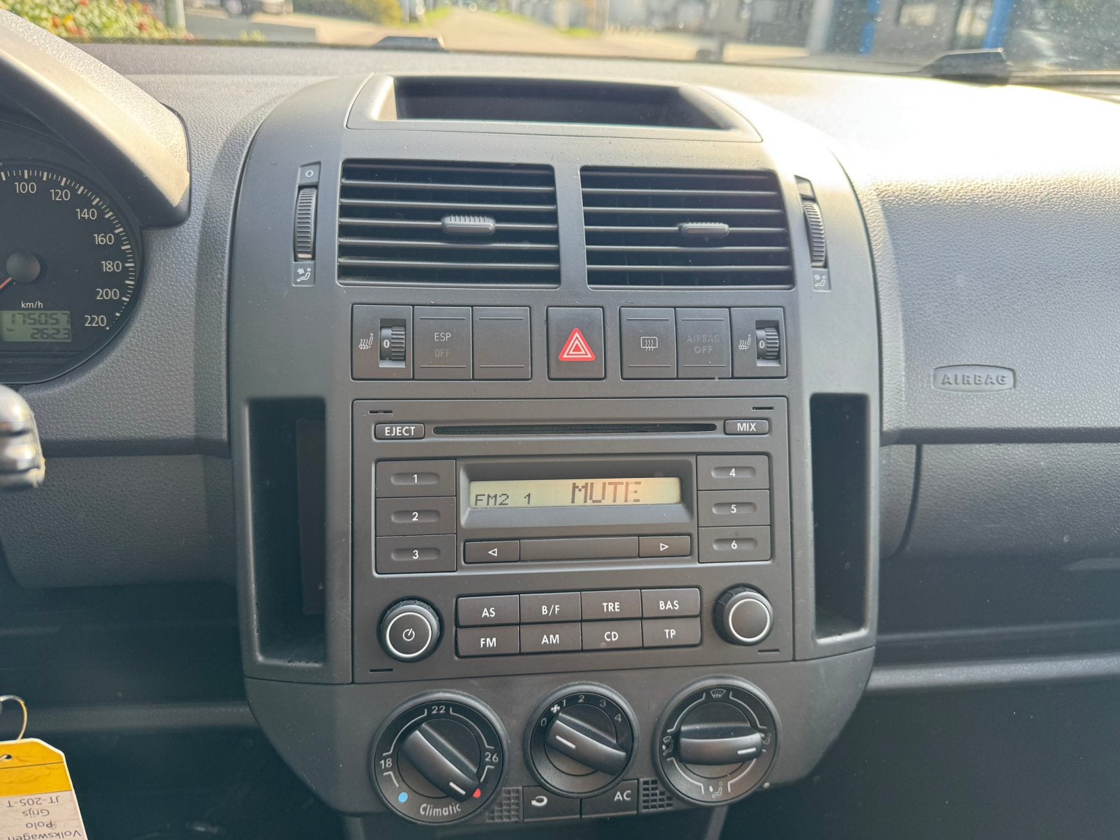 Foto 15 van Volkswagen Polo 1.2 Esyline 2008 Grijs Nieuwe Apk