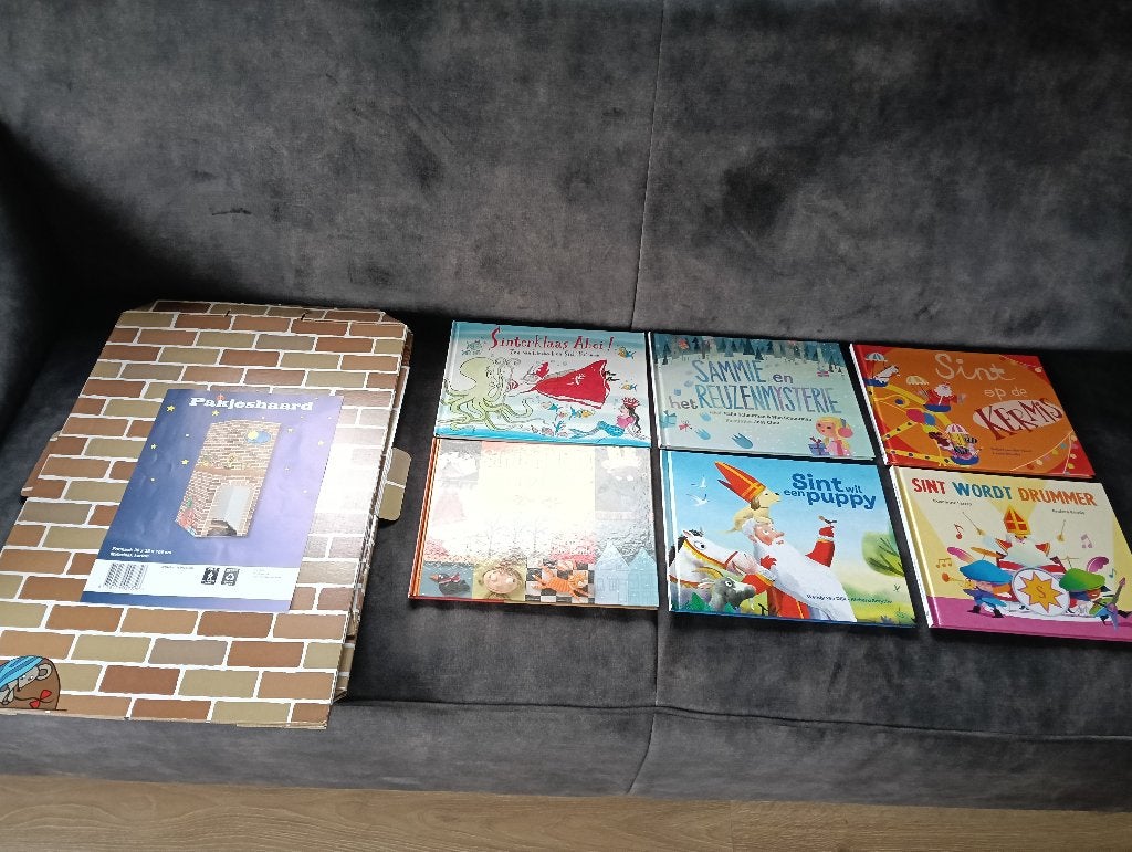 Heel groot pakket Sinterklaas spullen - boeken, cd's etc., Ophalen of Verzenden, Gebruikt