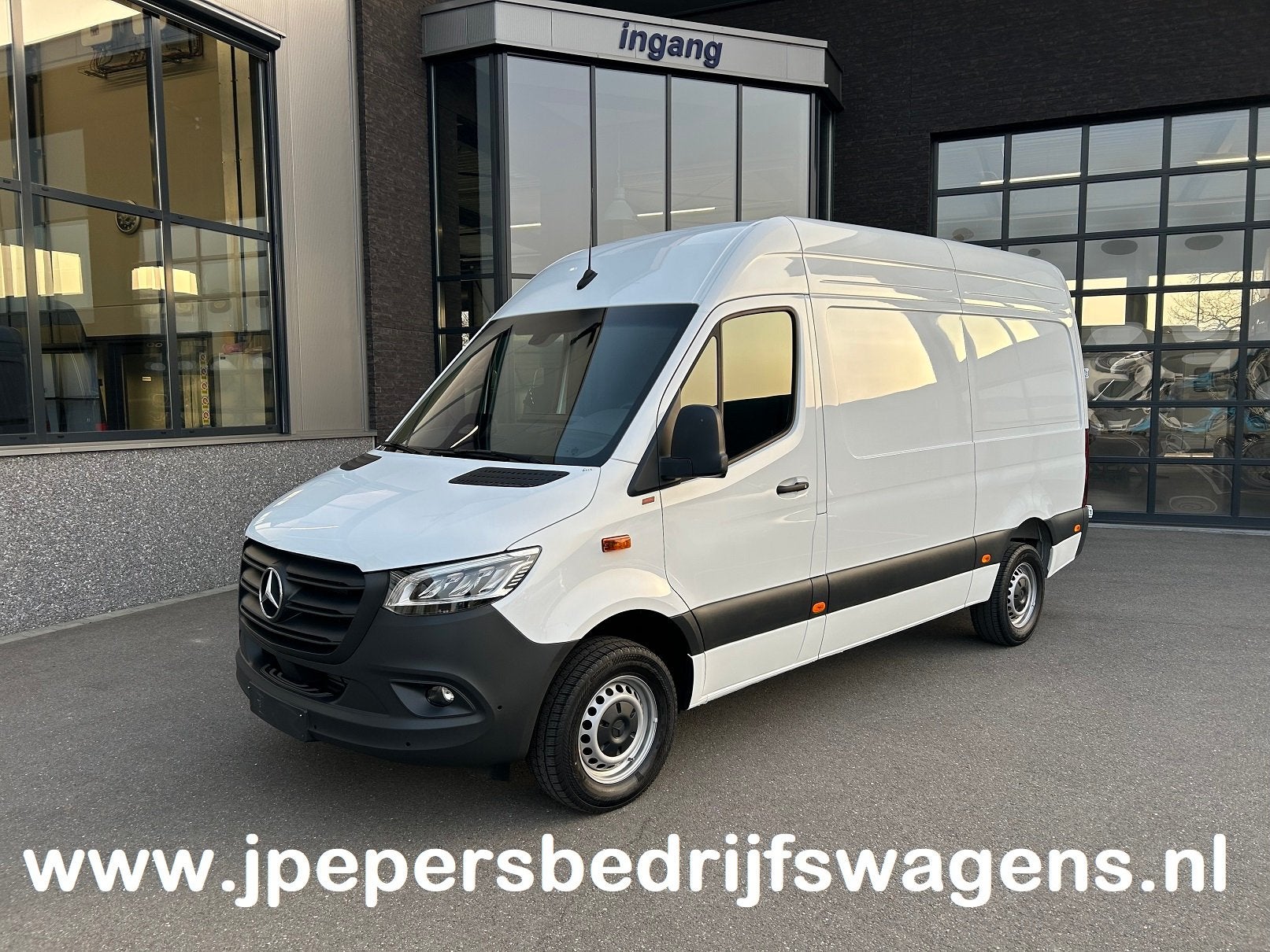 Mercedes-Benz Sprinter 317 CDI L2 H2 Pro LED / MBUX / Naviga, Automaat, Gebruikt, 4 cilinders, Wit