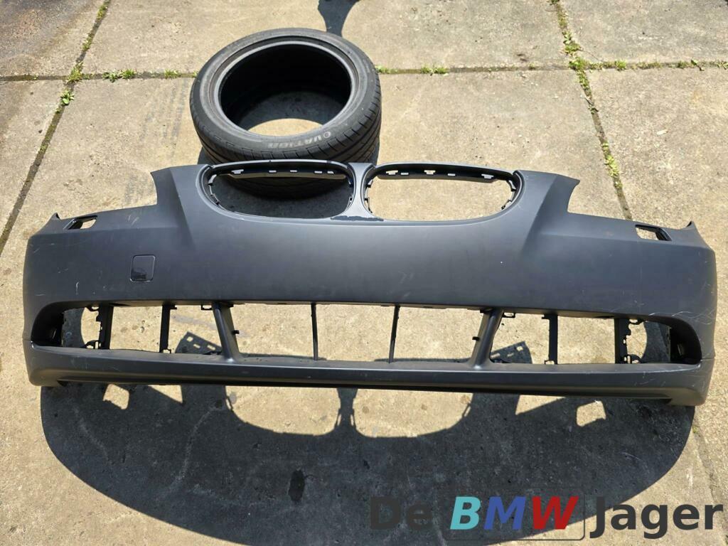 Voorbumper in primer BMW 5-serie E60 E61 51110149245, Gebruikt, Voor, Ophalen of Verzenden, Bumper