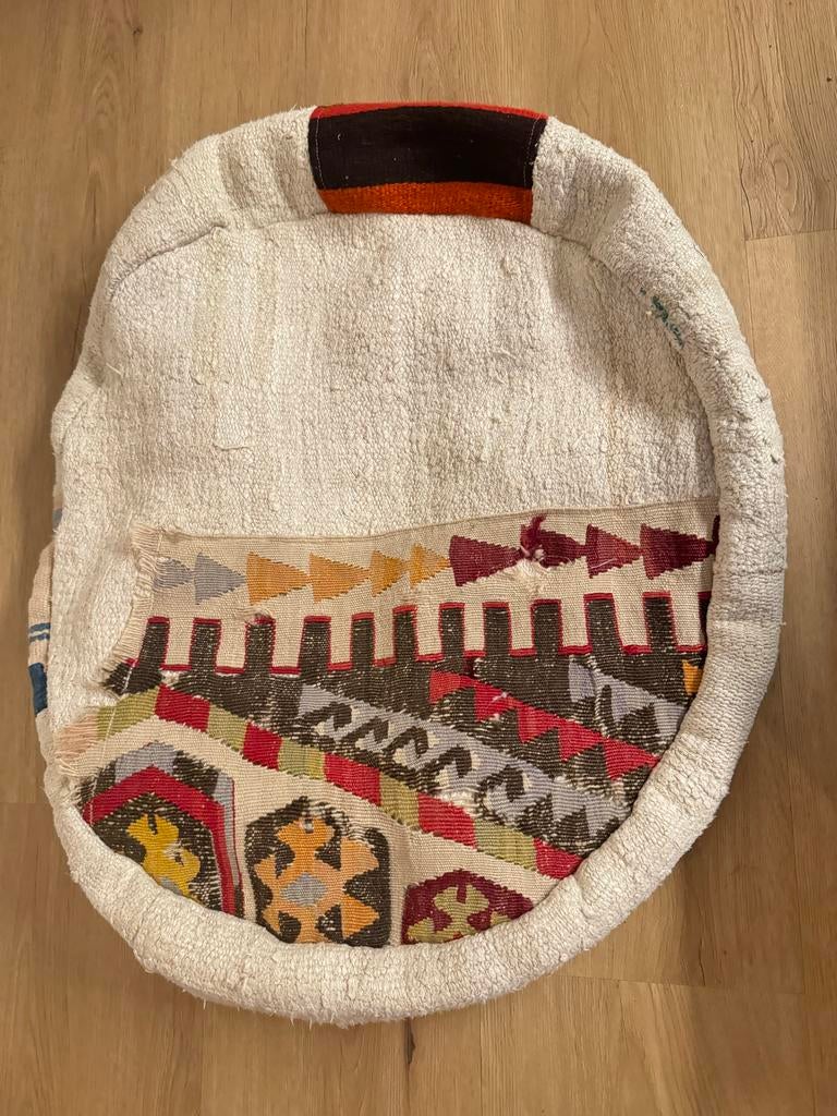 Marrokkaanse wollen poef met kleurrijk patroon, Boho, Ophalen of Verzenden, Zo goed als nieuw, Stof