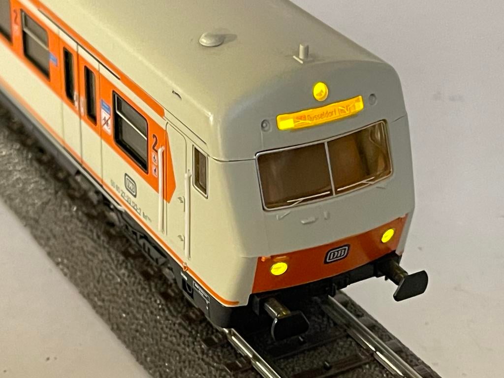 BEKIJK AL MIJN 650 ADVERTENTIES, NIEUWE LOCS EN RIJTUIGEN !, Locomotief, Gelijkstroom of Wisselstroom, Nieuw, Ophalen of Verzenden