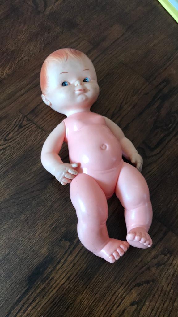 Famosa popje, Ophalen of Verzenden, Zo goed als nieuw, Pop