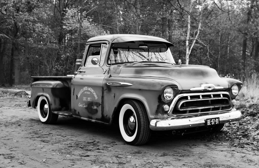 Foto 23 van Chevrolet Apache trouwauto huren . Pick up Oltimer te huur