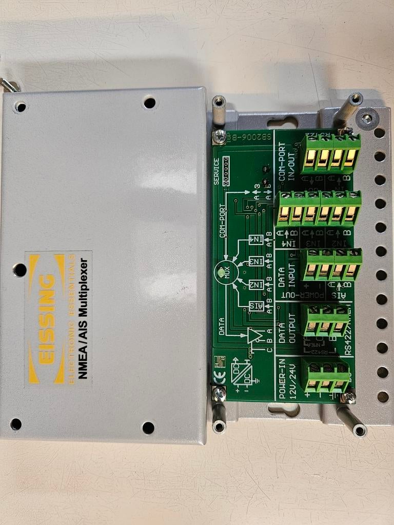 Nieuwe Raymarine SB2006 NMEA / AIS multiplexer, Ophalen of Verzenden, Nieuw, Communicatie