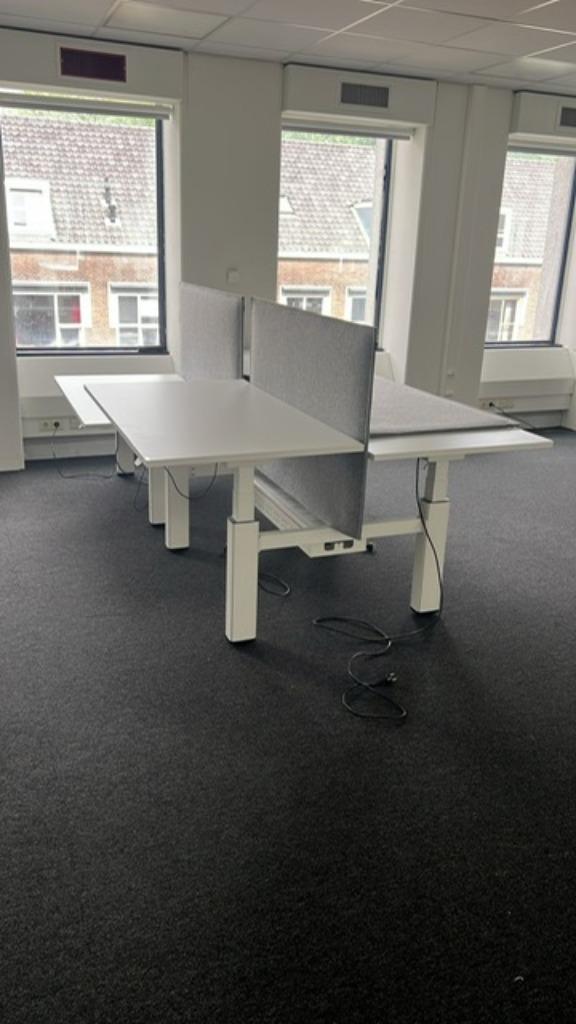 Zit-sta Duo bureau met kabelgoot 140x80xH65-130  cm, 32st, Huis en Inrichting, Bureaus, Verzenden, Elektrisch, Gebruikt