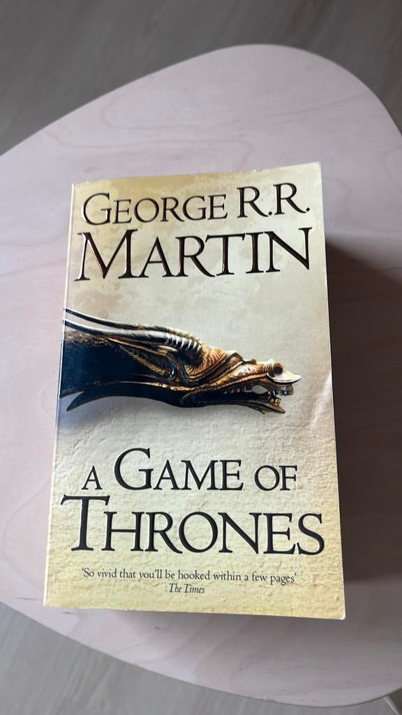 A GAME OF THRONES BOOK ONE OF A SONG OF ICE AND FIRE, Ophalen of Verzenden, Zo goed als nieuw, GEORGE R.R. MARTIN