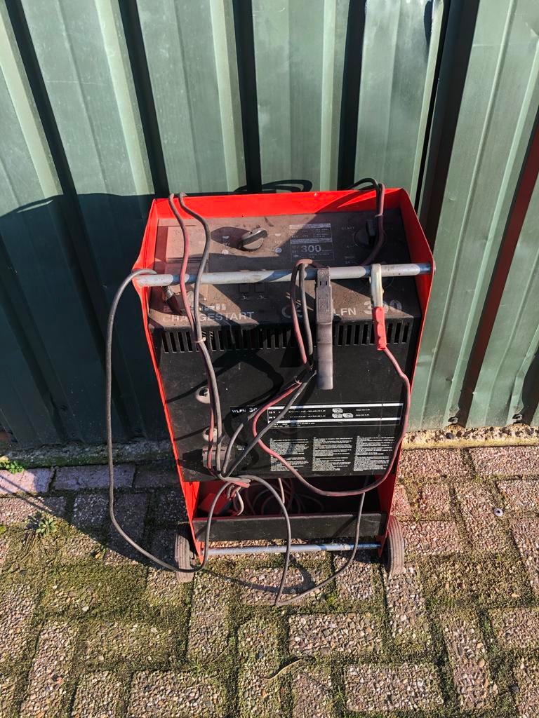 Accu lader 220volt, Ophalen of Verzenden, O, O, O