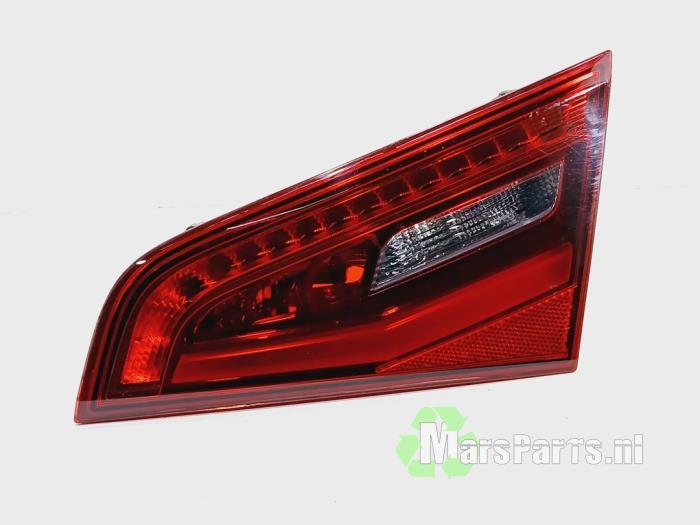 Achterlicht links van een Audi A3