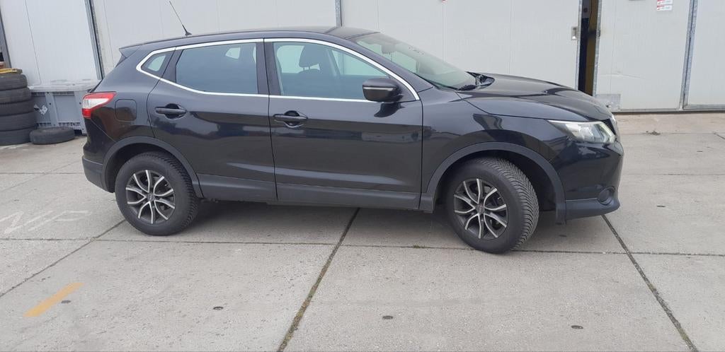 Nissan Qashqai 1.2 Dig-t 85KW 2WD 2015 Zwart, Auto's, Voorwielaandrijving, Zwart, 4 cilinders, Zwart