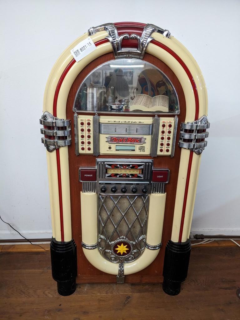 GEZOCHT Jukebox Elta of Ricatech mag defect zijn goede prijs, Verzamelen, Ophalen of Verzenden, Zo goed als nieuw, 1970 tot heden