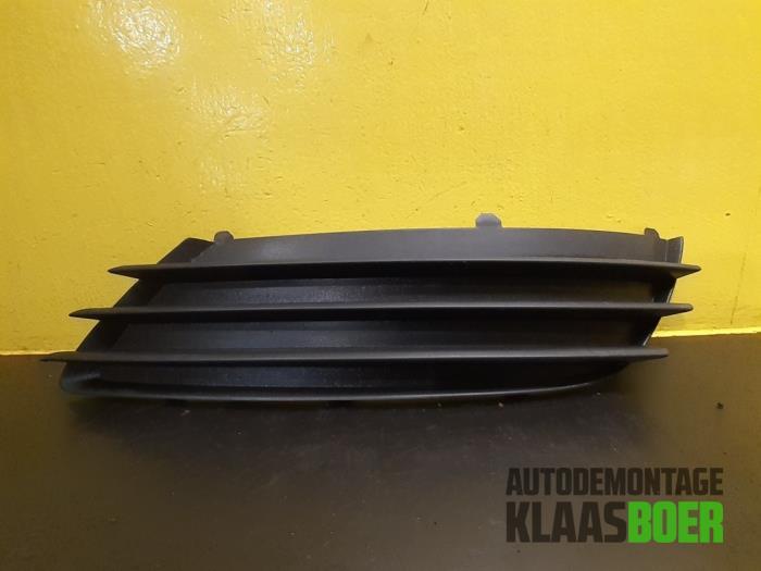 Bumperdeel links-voor van een Opel Vectra, Gebruikt, Opel, Ophalen of Verzenden, Bumper