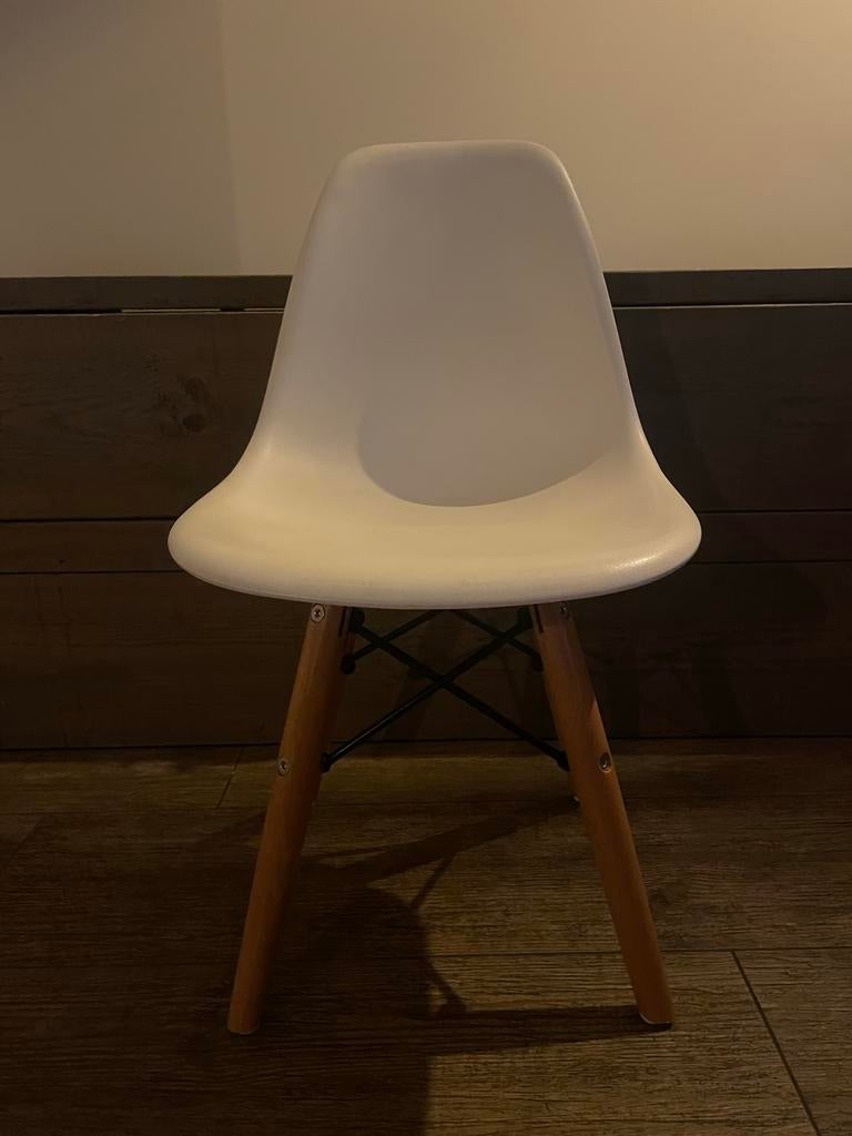 Leuke Eames-stijl kinderstoel, Ophalen of Verzenden, Gebruikt, Stoel(en)