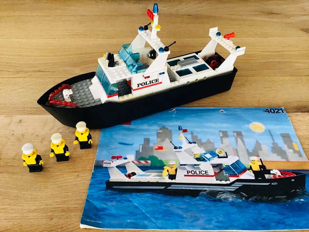LEGO classic 4021, police patrol boot, compleet en IGS, Ophalen of Verzenden, Gebruikt, Complete set, Lego