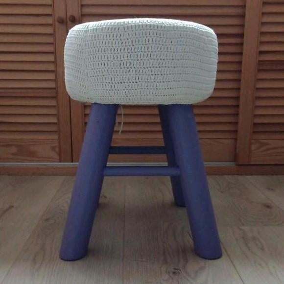 Leuk Krukje met Gehaakte Bekleding, Huis en Inrichting, Krukjes, Ophalen of Verzenden, Zo goed als nieuw, Hout