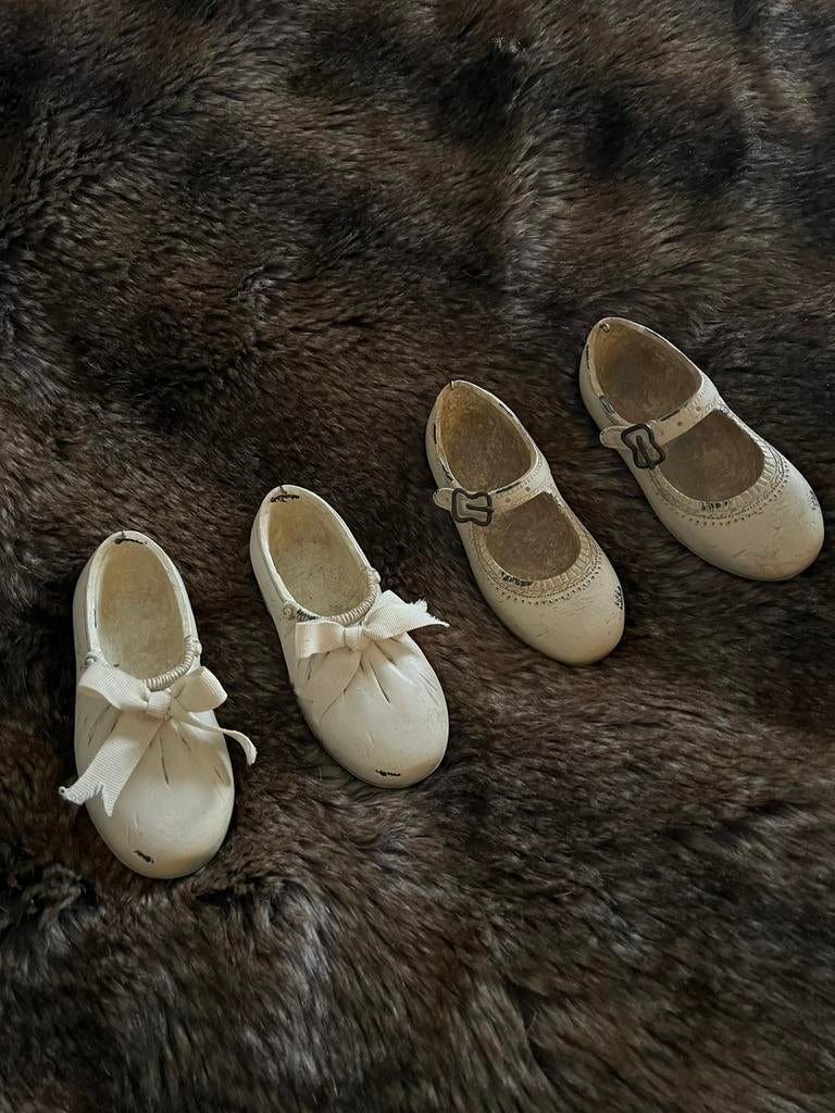 2 paar verschillende stenen, kleine schoentjes. Decoratie., Ophalen of Verzenden