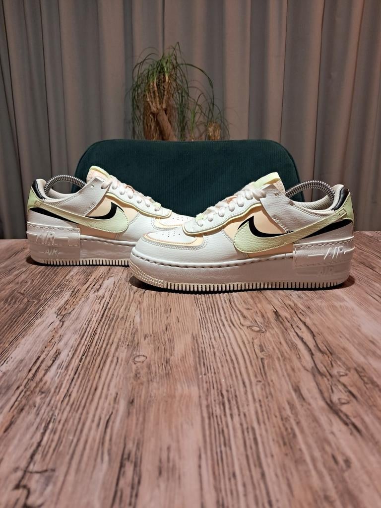 Nike Air Force 1 Shadow 'Crimson Tint' Size 36,5, Wit, Nike, Ophalen of Verzenden, Sneakers of Gympen