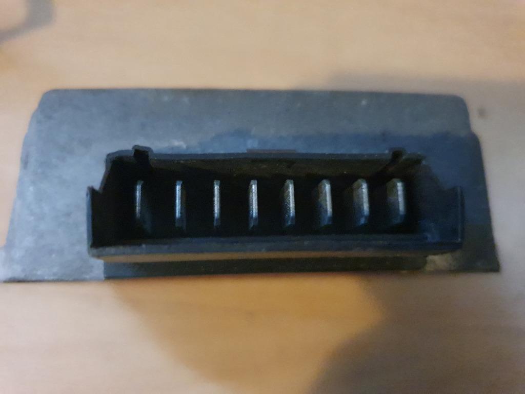 Spanningsregelaar Piaggio & Vespa 12 Volt 8 Polig origineel, Fietsen en Brommers, Piaggio, Piaggio, Spanningsregelaar, Ophalen of Verzenden