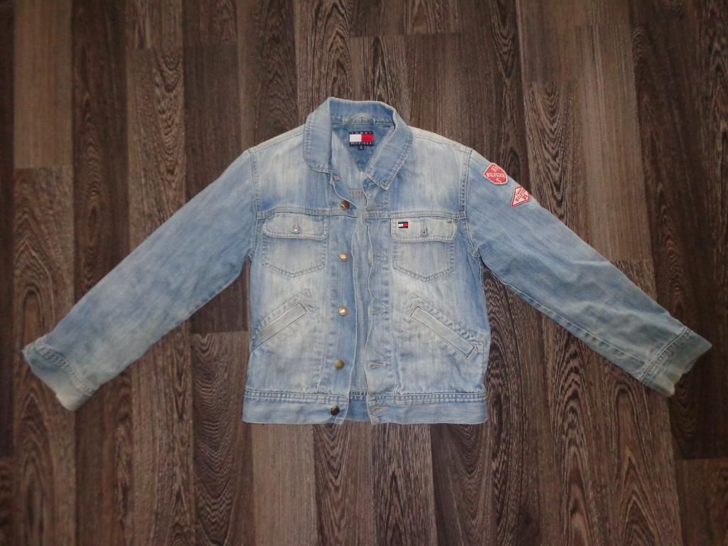 jongensspijkerjasje van TOMMY HILFIGER ( maat XS/128), Ophalen of Verzenden, Gebruikt, Jongen, Jas