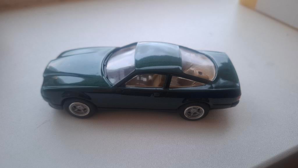 Modelauto - Klassieke Auto, Hobby en Vrije tijd, Modelauto's | 1:18, Ophalen of Verzenden, Gebruikt, Auto, Overige merken