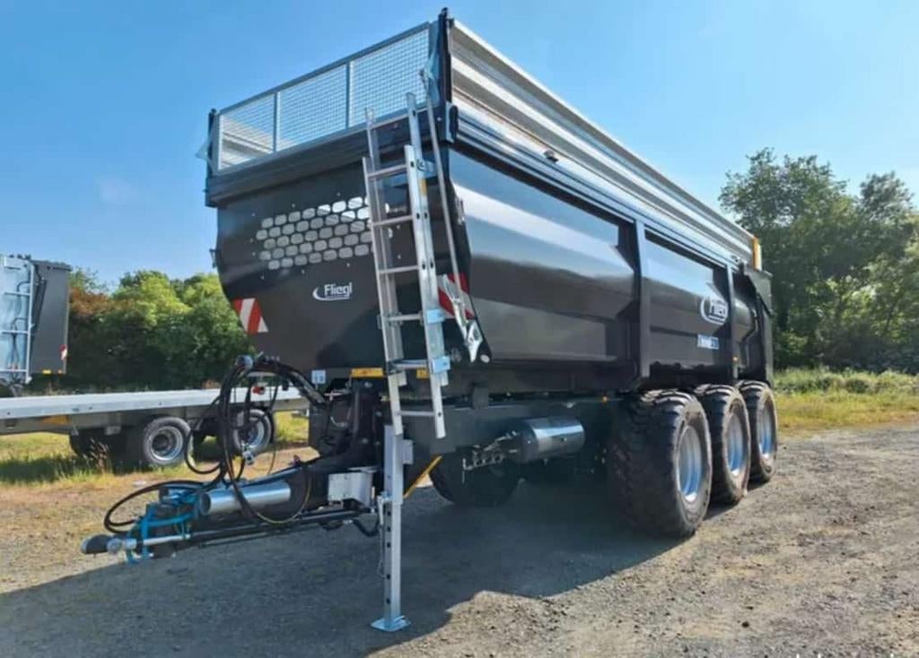 Fliegl tmk378 landbouw kipper, Ophalen