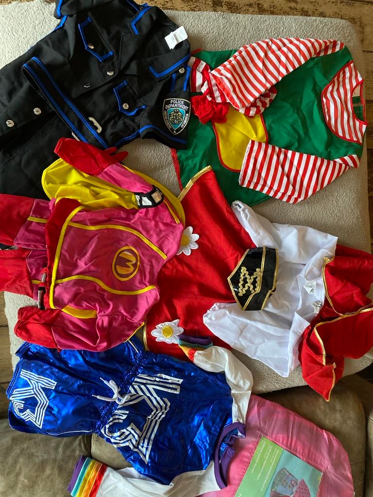 Kleding pakket carnaval meisje 6 pakjes 110 tot 128, Kinderen en Baby's, Ophalen of Verzenden, Zo goed als nieuw, 110 t/m 116
