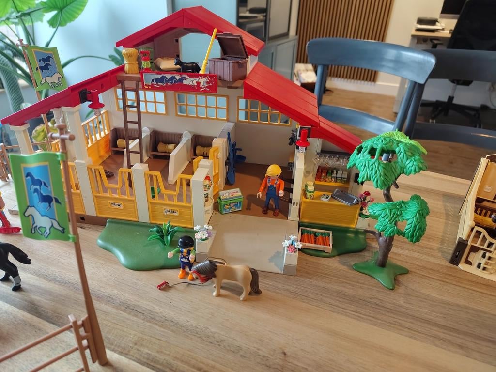 Playmobil Manege 4190 met Extra Stallen en Paarden, Kinderen en Baby's, Speelgoed | Playmobil, Ophalen of Verzenden, Gebruikt
