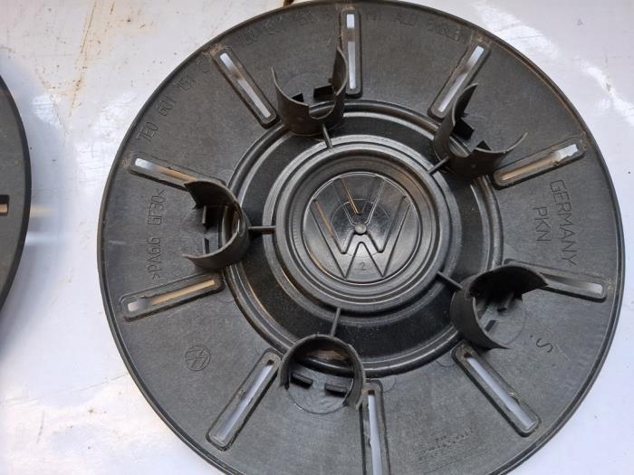 Wieldop set van een Volkswagen Transporter, Verzenden, 3 maanden garantie, Gebruikt, Personenwagen