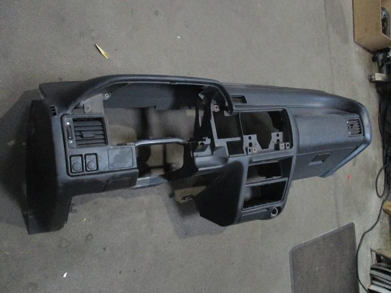Dashboard Ford Escort 5 (AAL/ABL) 1991 91aga04326aaw, Gebruikt, Henry-Ford-Straße  1, Köln 50735, , Duitsland, Ford-Werke GmbH