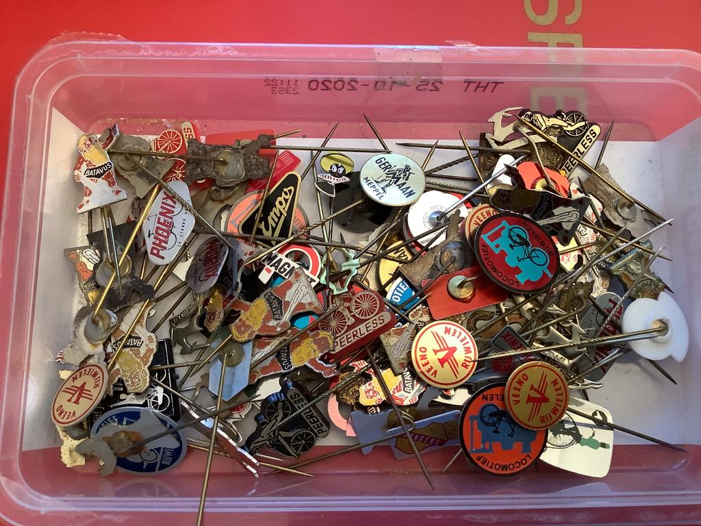 100 speldjes fietsen, Ophalen of Verzenden, Zo goed als nieuw, Overige onderwerpen
