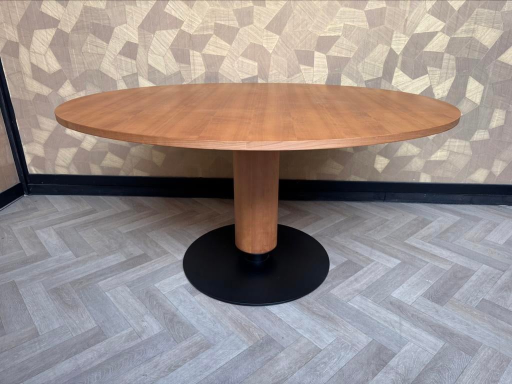 Leolux Calbuco tafel, Huis en Inrichting, Tafels | Eettafels, 100 tot 150 cm, Design, Eikenhout, Ophalen of Verzenden