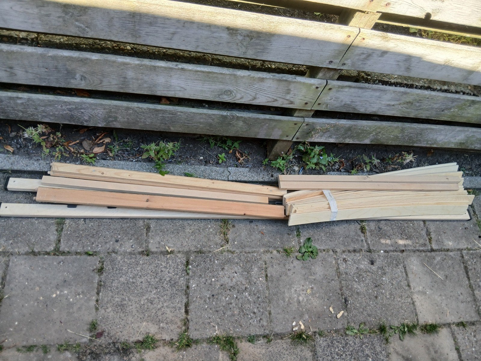 droog brandhout GRATIS, Tuin en Terras, Palen, Balken en Planken, Ophalen, Gebruikt, Minder dan 180 cm, Planken